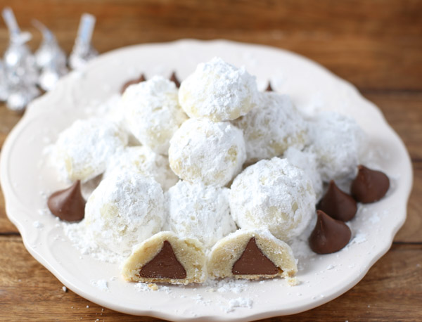 chocolate powder puff cookies