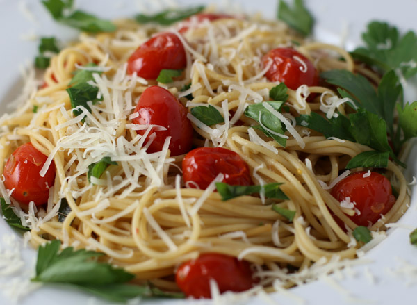 Pan Roasted Tomatoes and Garlic Pasta