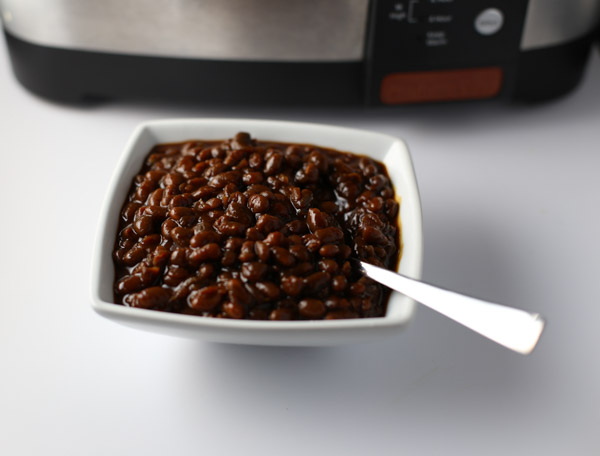 Slow Cooker Vegetarian Boston Baked Beans