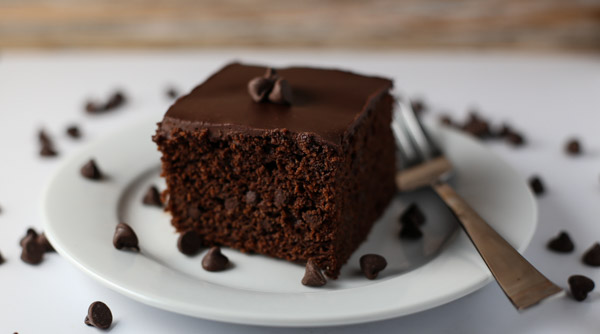 Vegan Chocolate Cake - Tabs & Tidbits