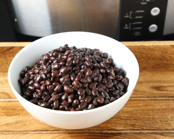 Slow Cooker Black Beans - Tabs & Tidbits