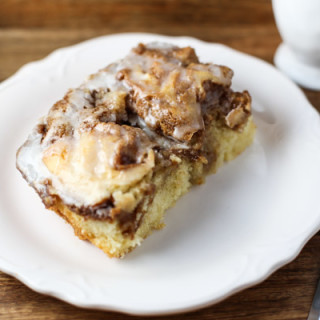 Cinnamon Roll Cake