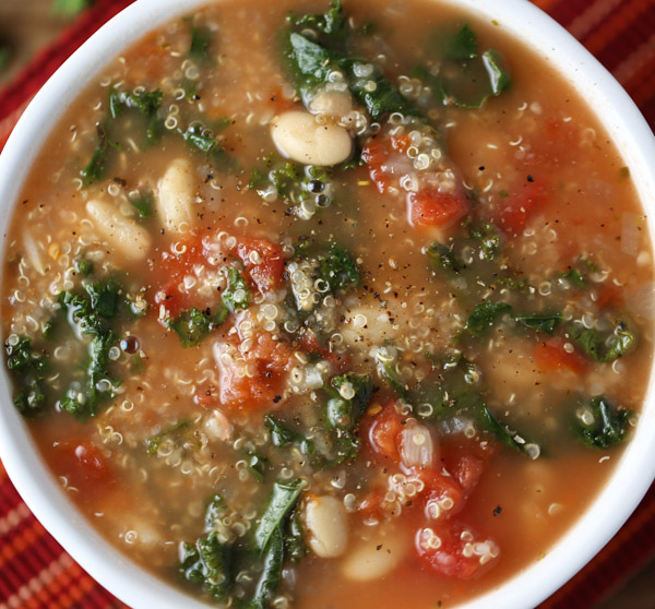 Slow Cooker Kale and Quinoa Soup
