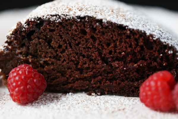 Easy Vegan Chocolate Cake