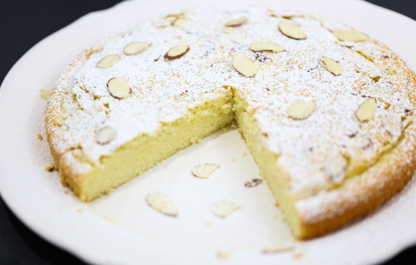 Quick Almond Cake