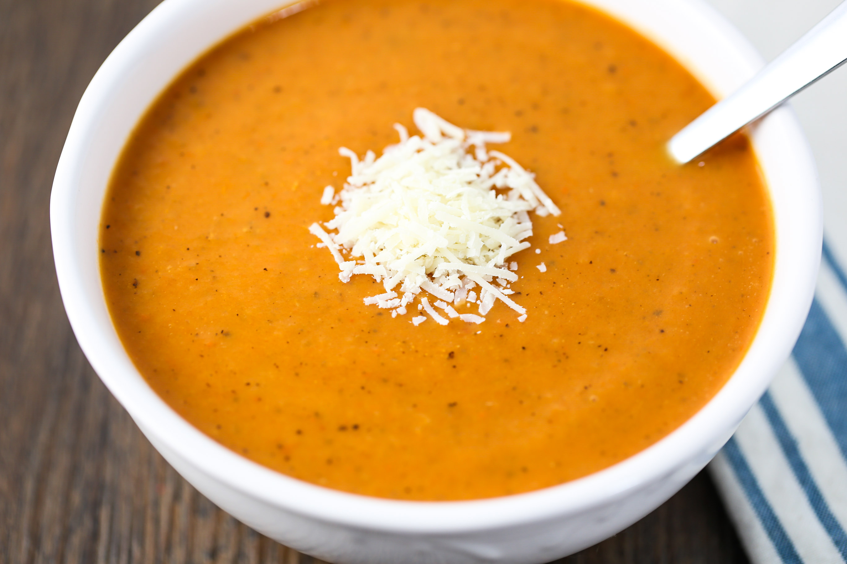 Slow Cooker Roasted Tomato Bisque