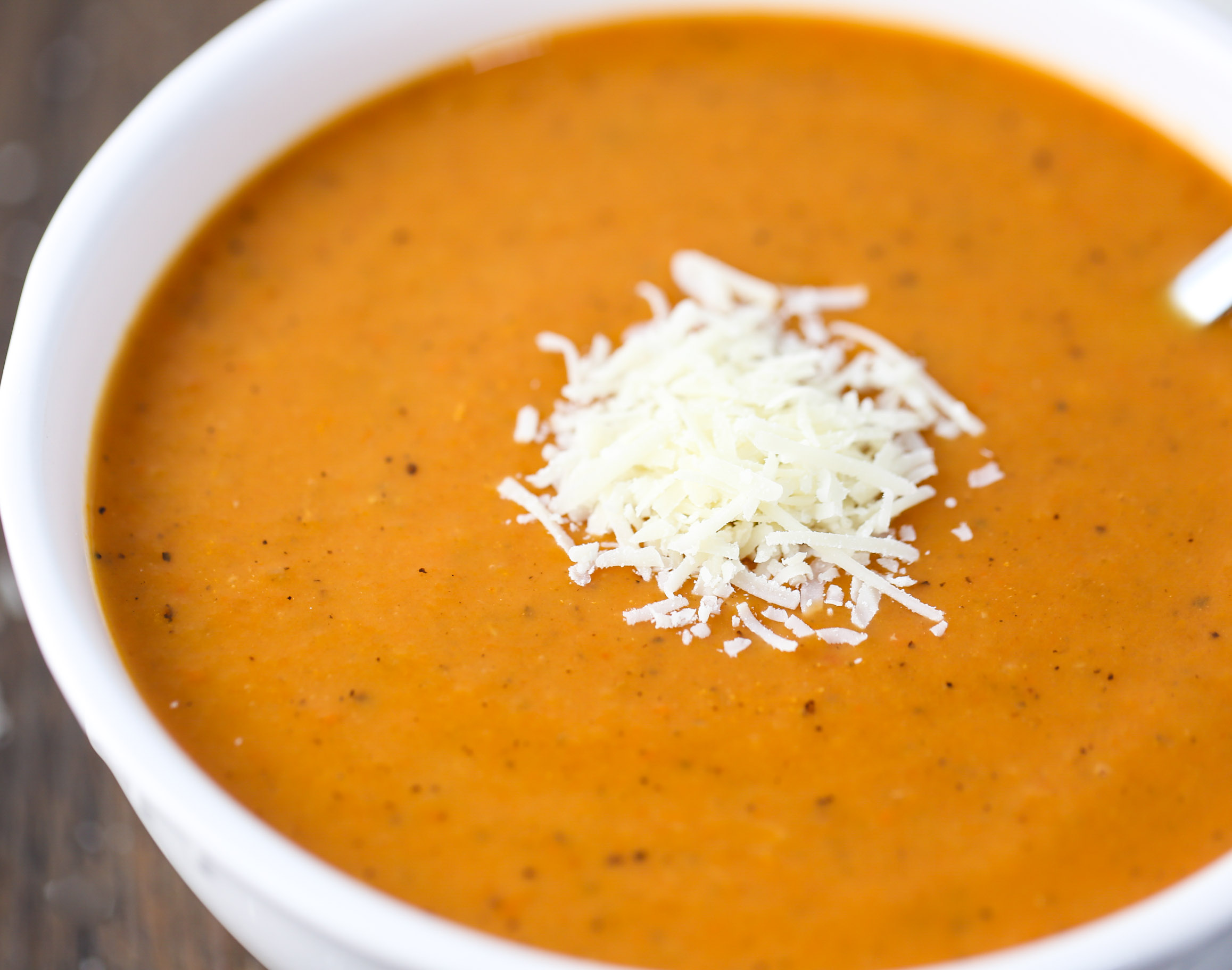 Slow Cooker Roasted Tomato Bisque