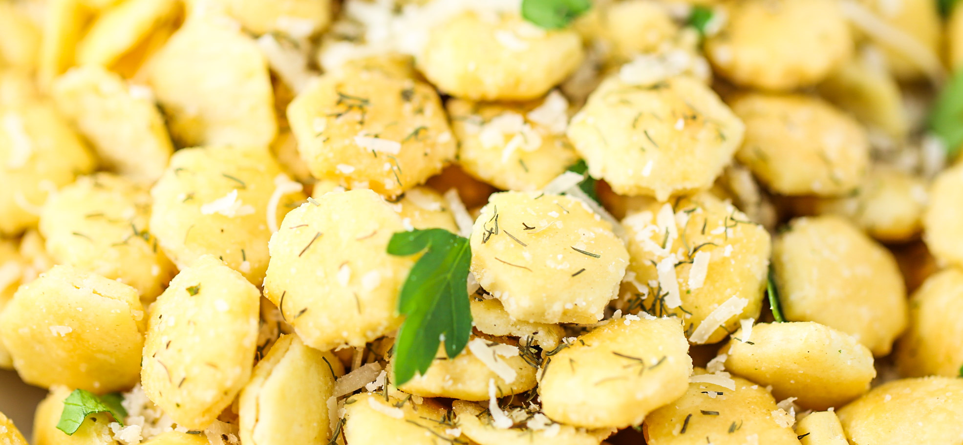 Parmesan Ranch Oyster Crackers