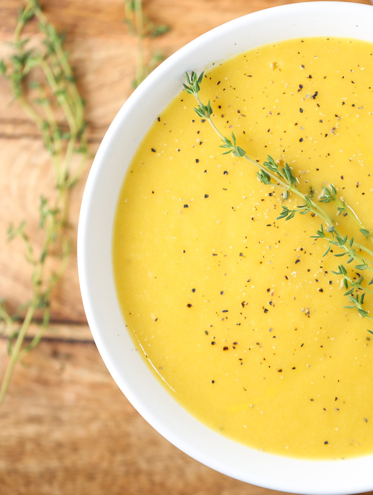 Roasted Cauliflower Thyme Soup