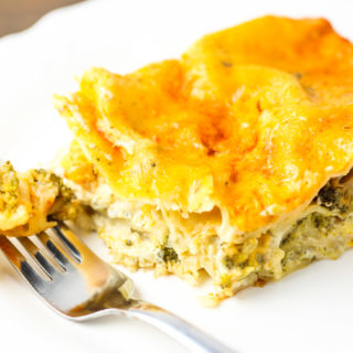 Slow Cooker Broccoli Cheddar Lasagna