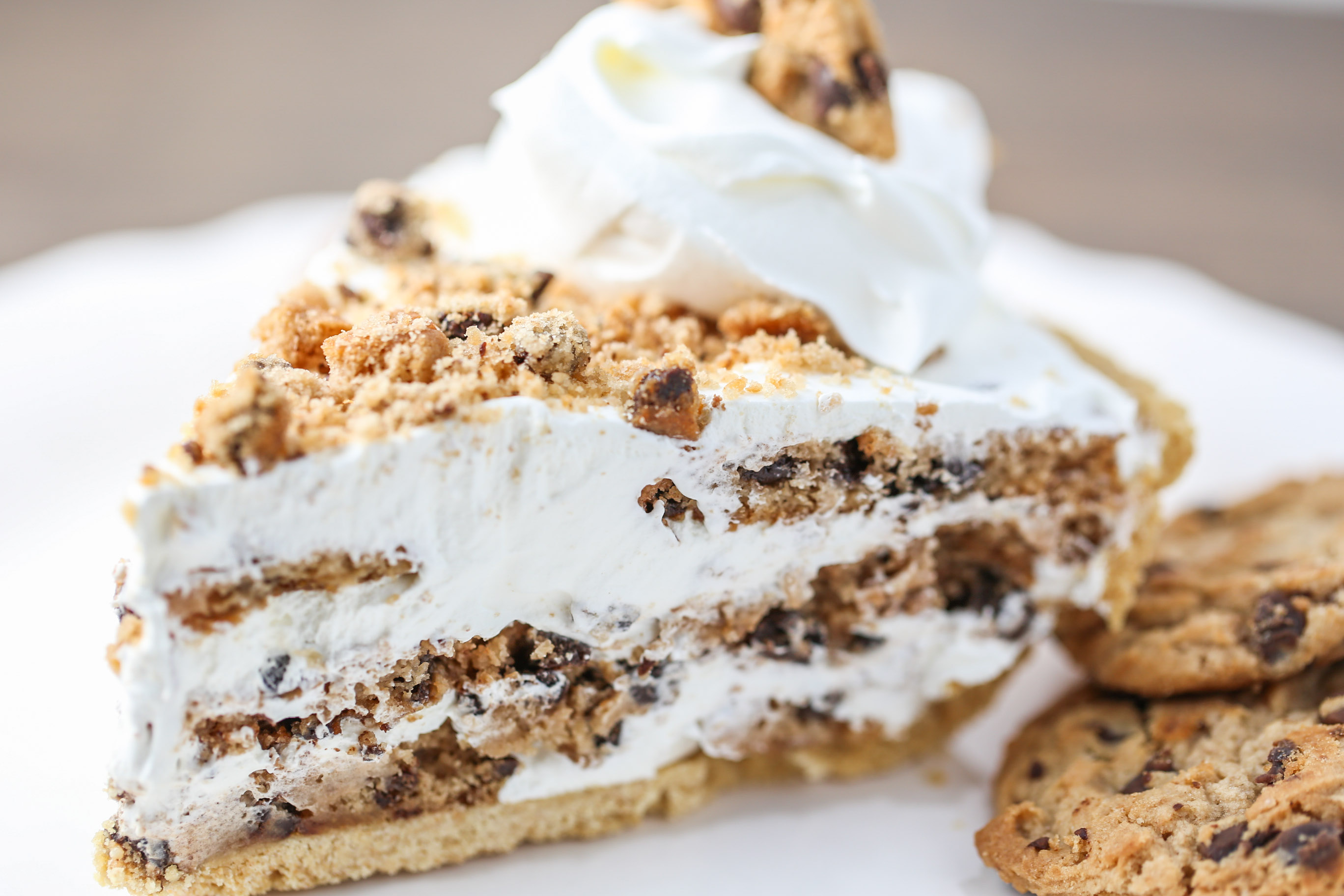 Easy No Bake Chocolate Chip Cookie Pie