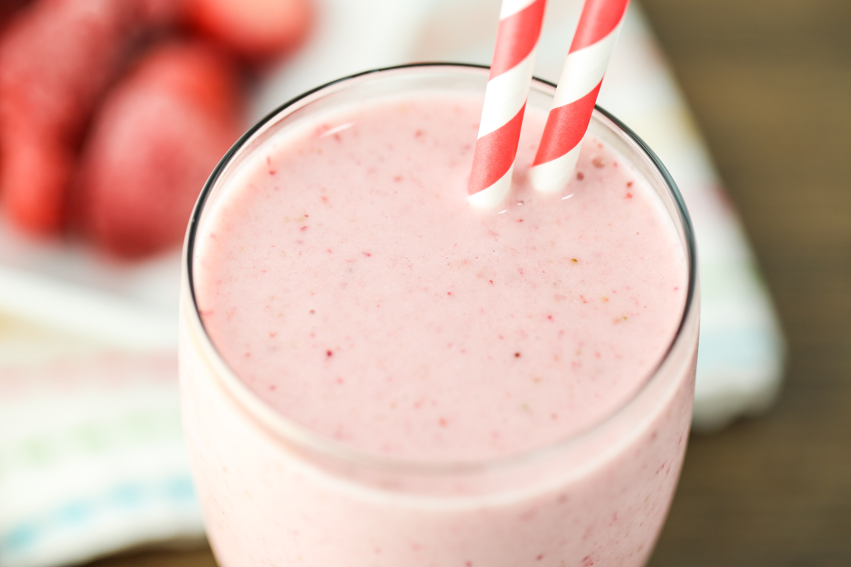 Strawberry & Banana Smoothie with a Tropical Twist
